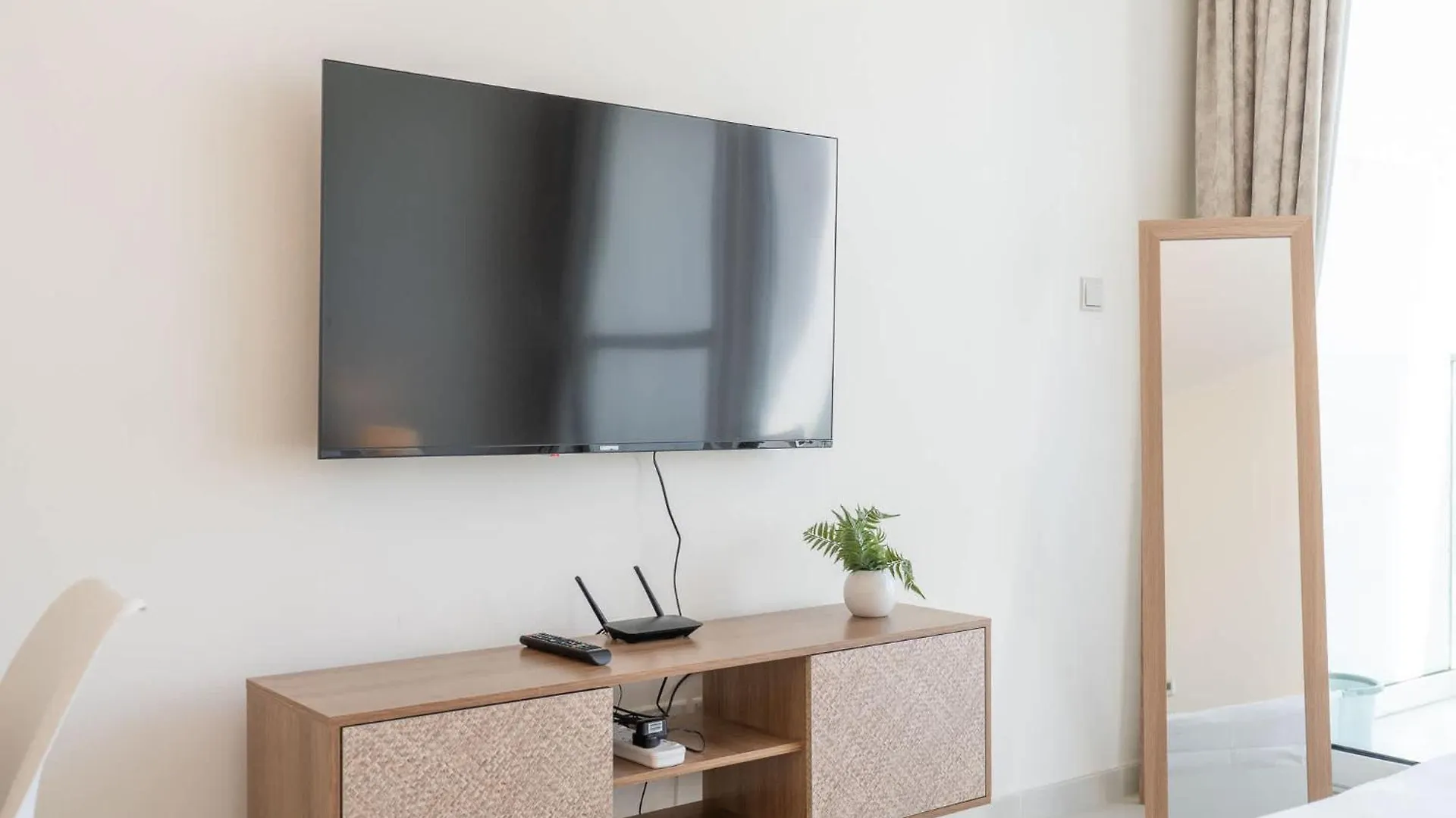 Majestic Studio In Damac Carson C Dubai Apartment